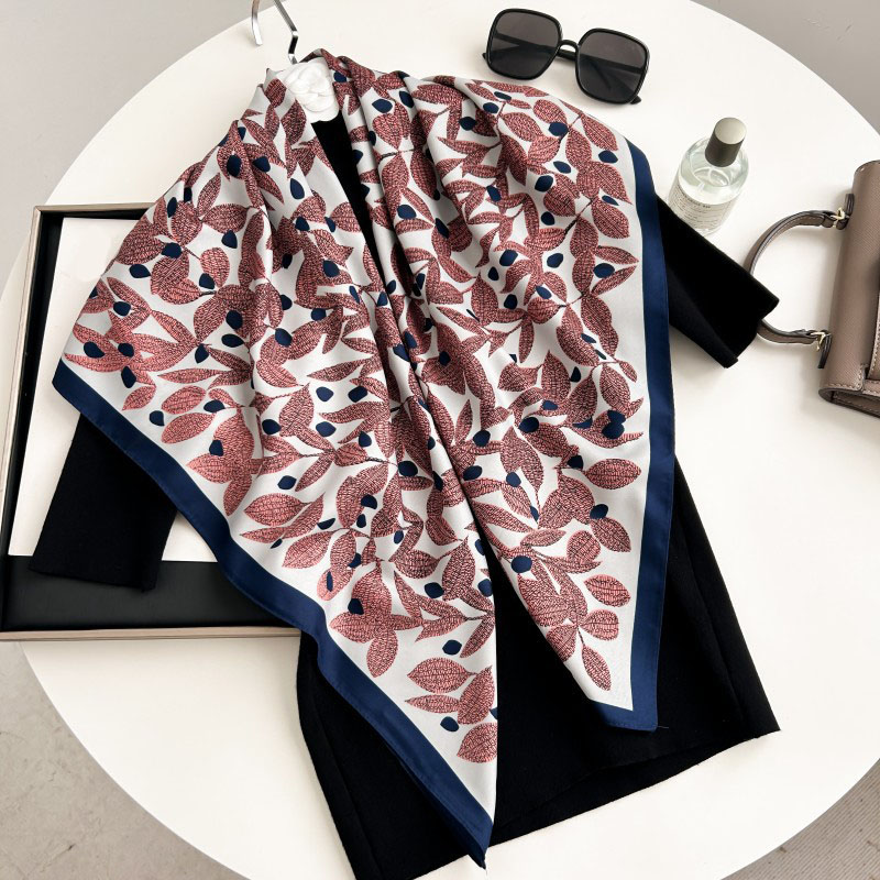 ผ้าพันคอสี่เหลี่ยมขนาด 90 ซม.  - Silk Neck Scarf บทวิจารณ์และราคา